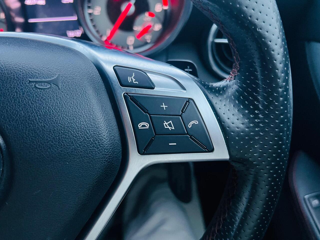 Used Mercedes-Benz SLK 2015 for sale - 77298616: Photo 47