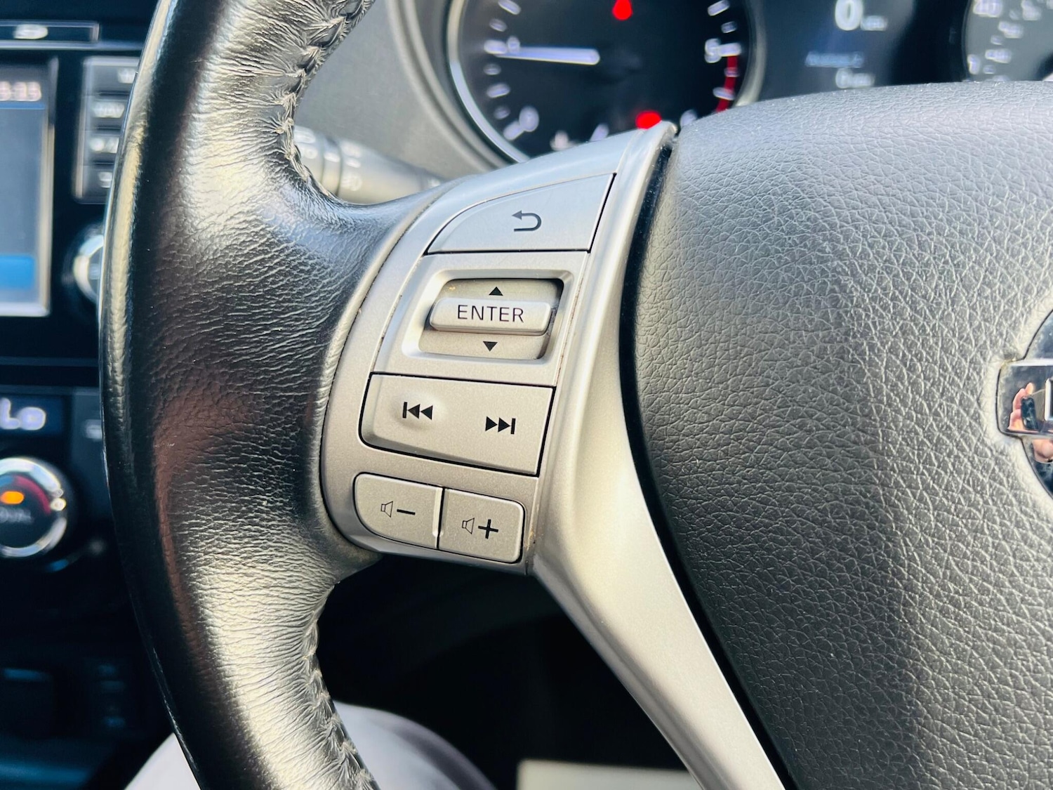 Used Nissan X-Trail for sale - 77267215: Photo 27