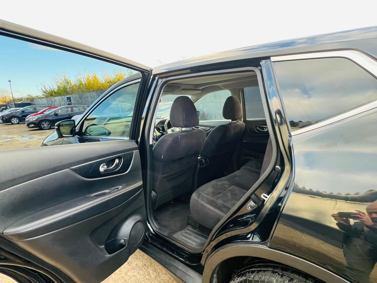 Used Nissan X-Trail for sale - 77267215: Photo 38