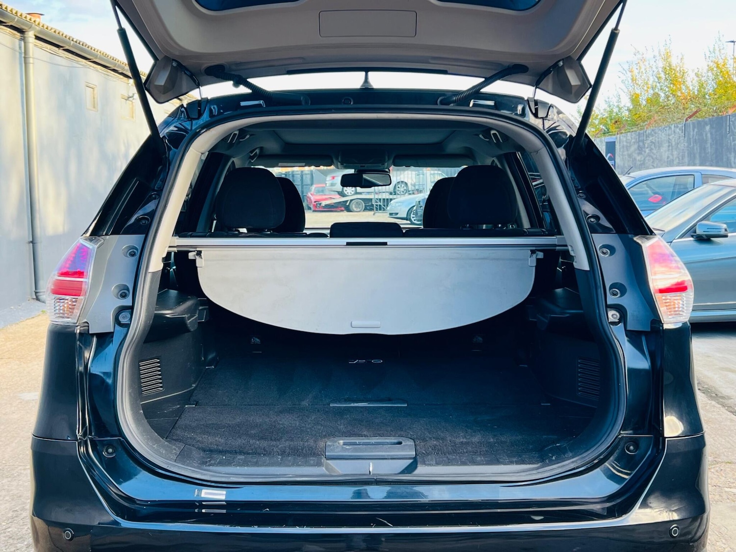 Used Nissan X-Trail for sale - 77267215: Photo 47