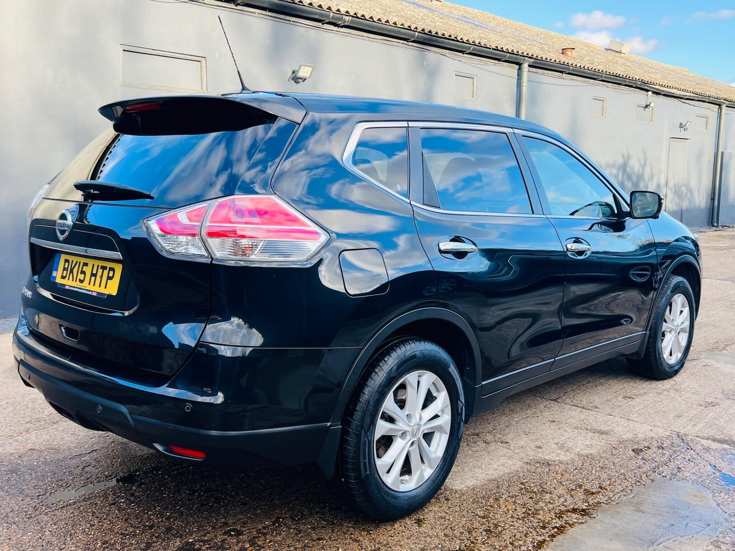 Used Nissan X-Trail for sale - 77267215: Photo 9