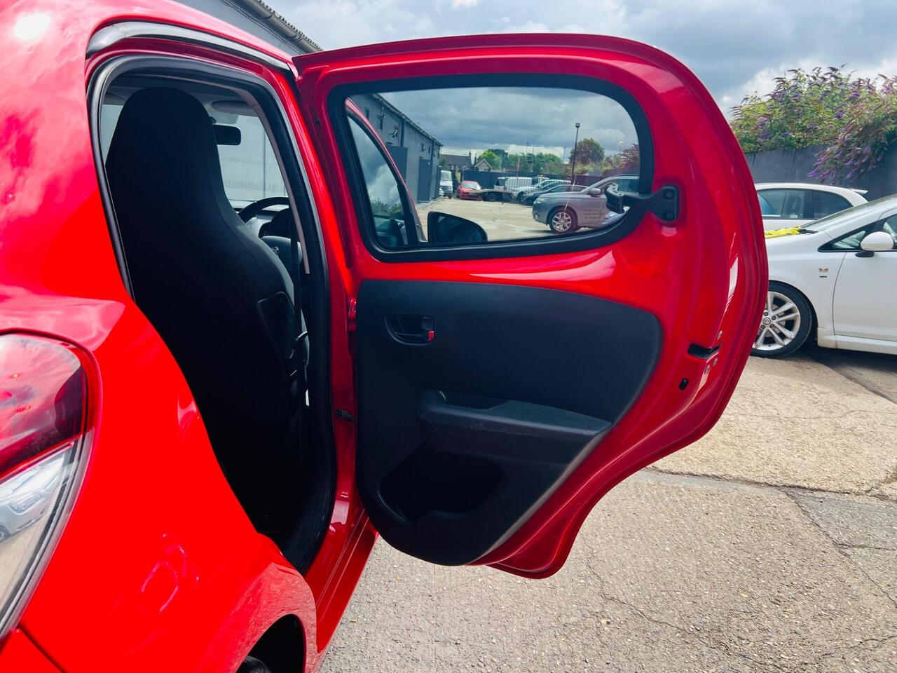 Used Peugeot 108 2016 for sale - 77413080: Photo 38