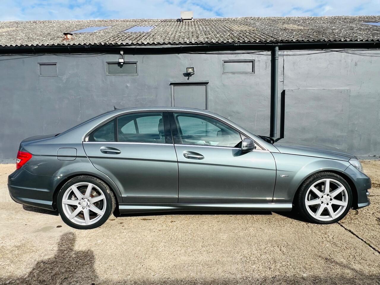 Used Mercedes-Benz C Class 2012 for sale - 77298610: Photo 11