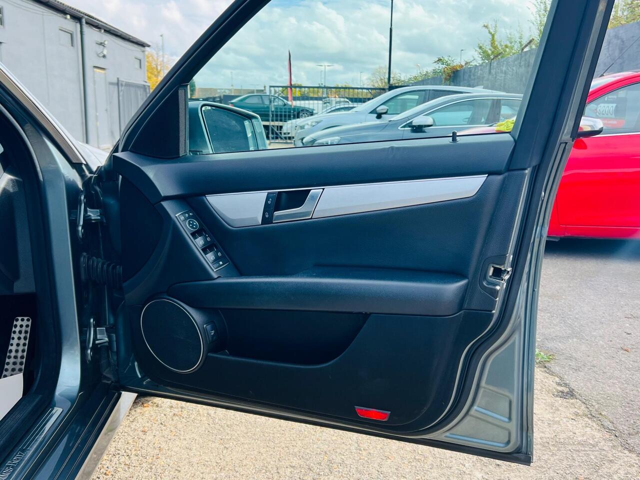 Used Mercedes-Benz C Class 2012 for sale - 77298610: Photo 18