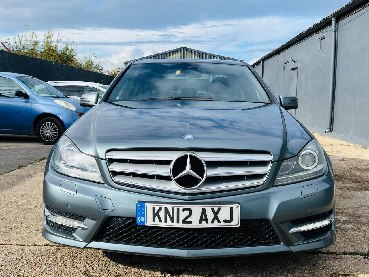 Used Mercedes-Benz C Class 2012 for sale - 77298610: Photo 4