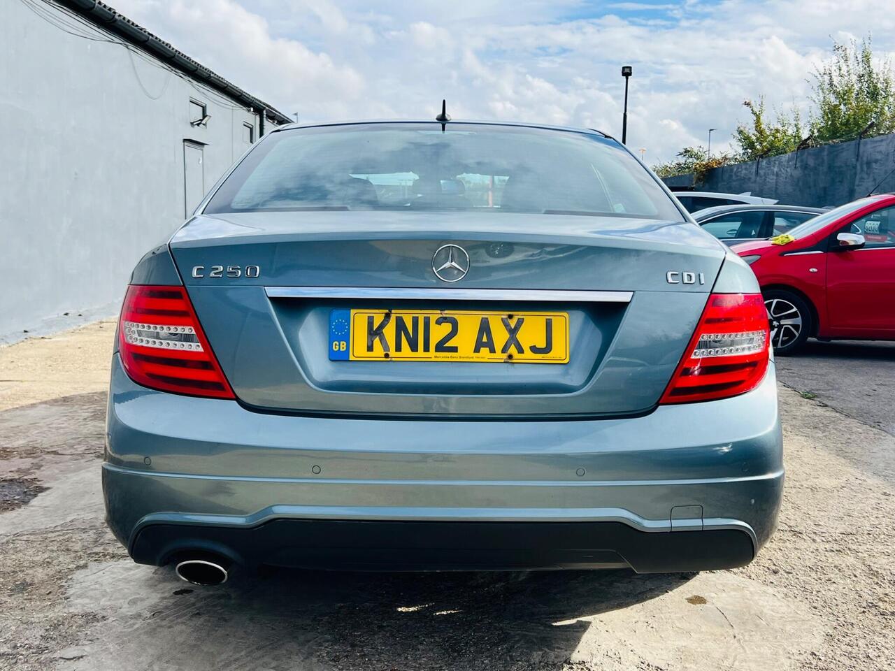 Used Mercedes-Benz C Class 2012 for sale - 77298610: Photo 9