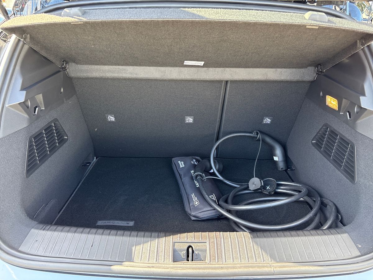 Used Renault Megane 2025 for sale - 76026887: Photo 11