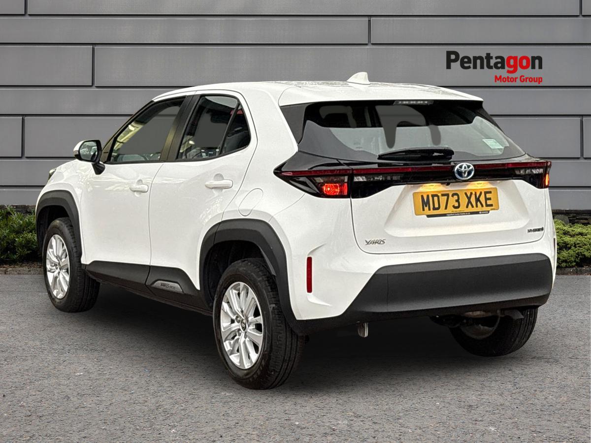 Used Toyota Yaris Cross 2023 for sale - 76442557: Photo 2