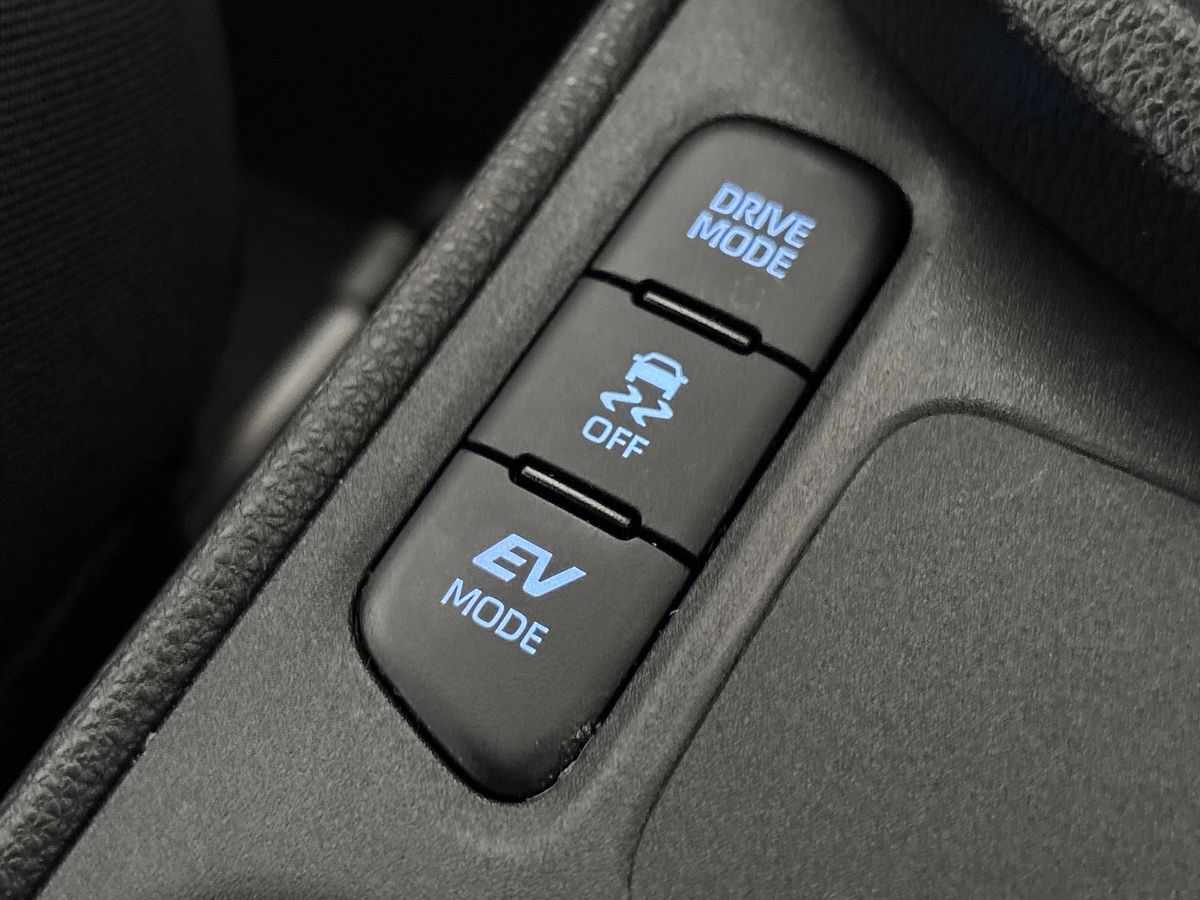 Used Toyota Yaris Cross 2023 for sale - 76442557: Photo 30