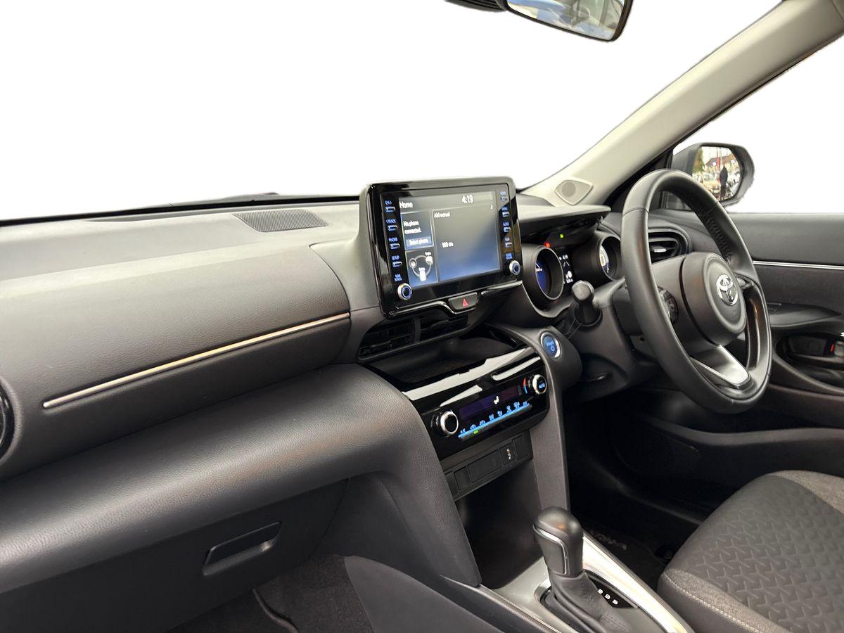 Used Toyota Yaris Cross 2023 for sale - 76442557: Photo 8