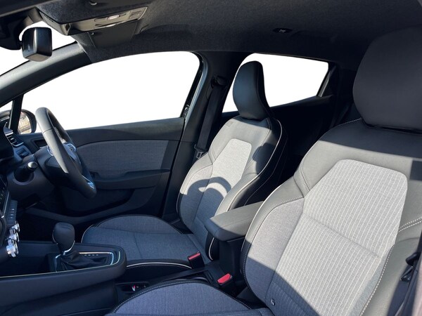 Used Renault Clio 2024 for sale - 75661007: Photo 9