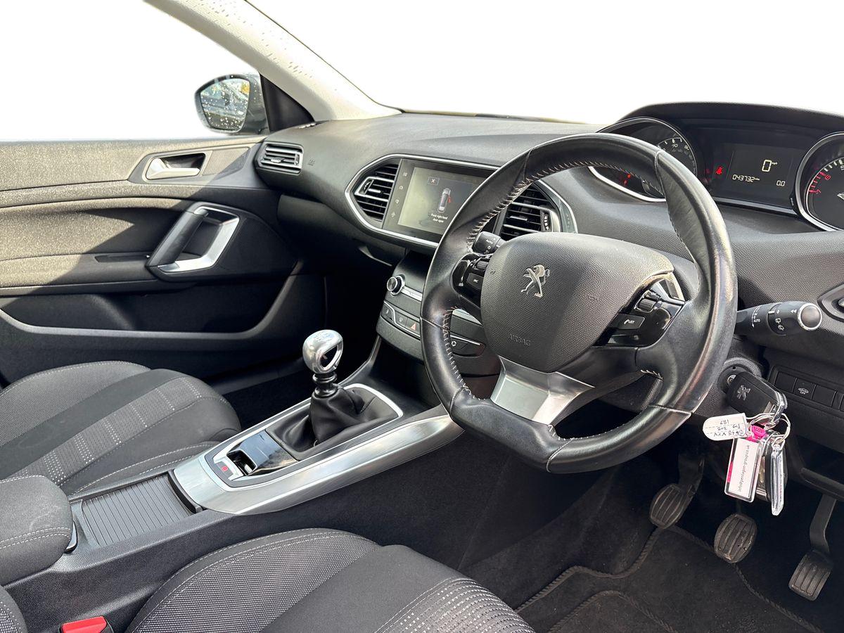 Used Peugeot 308 2016 for sale - 76373542: Photo 5