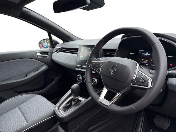 Used Renault Clio 2025 for sale - 76133511: Photo 6