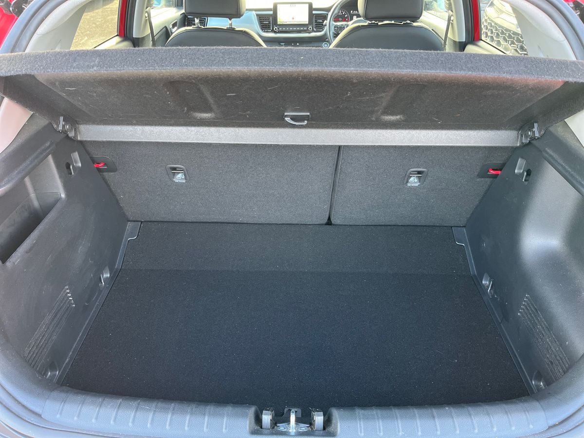 Used Kia Stonic 2023 for sale - 75897836: Photo 11