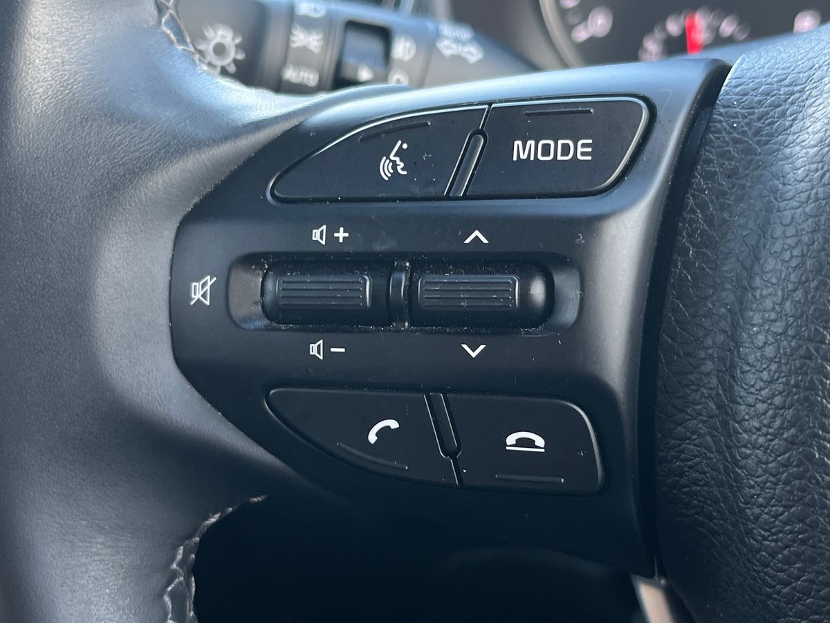 Used Kia Stonic 2023 for sale - 75897836: Photo 21