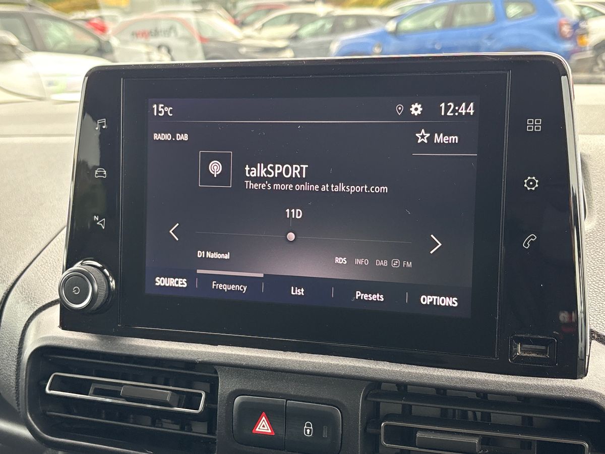 Used Vauxhall Combo Life 2021 for sale - 75981096: Photo 25