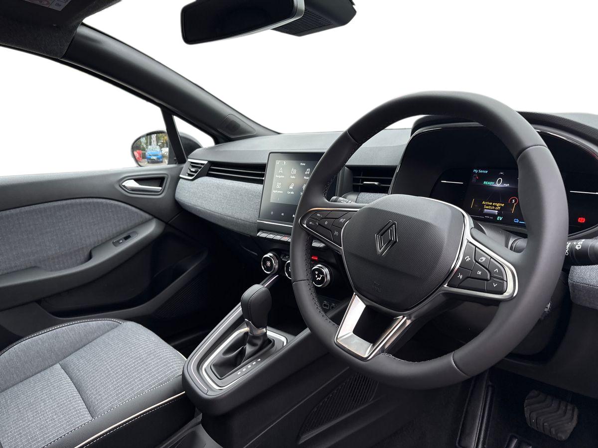 Used Renault Clio 2025 for sale - 76133442: Photo 5