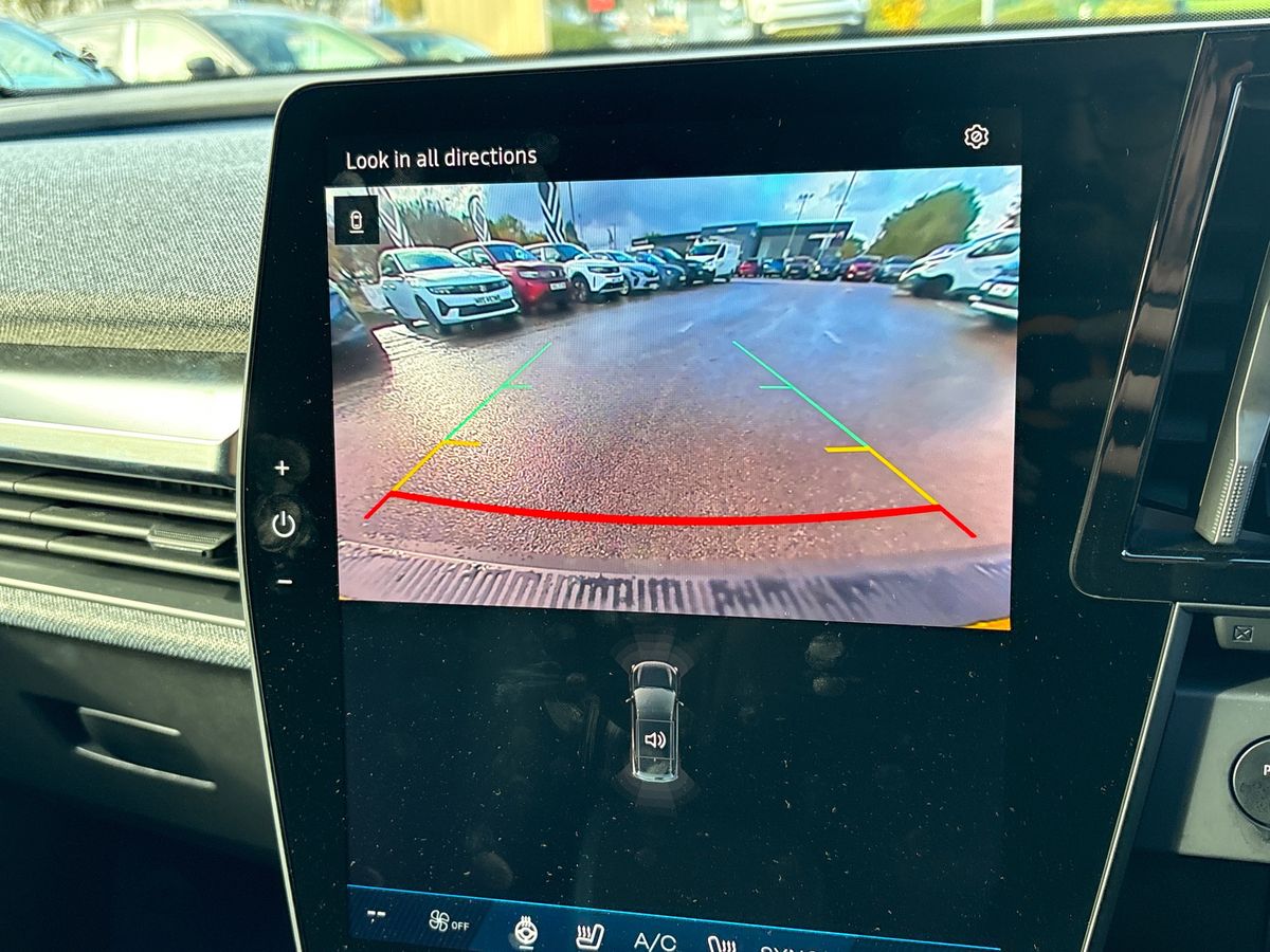 Used Renault Scenic E-Tech 2025 for sale - 76364294: Photo 26