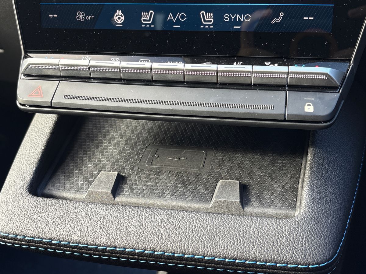 Used Renault Scenic E-Tech 2025 for sale - 76364294: Photo 28