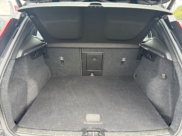 Used Volvo XC40 2021 for sale - 75661080: Photo 11