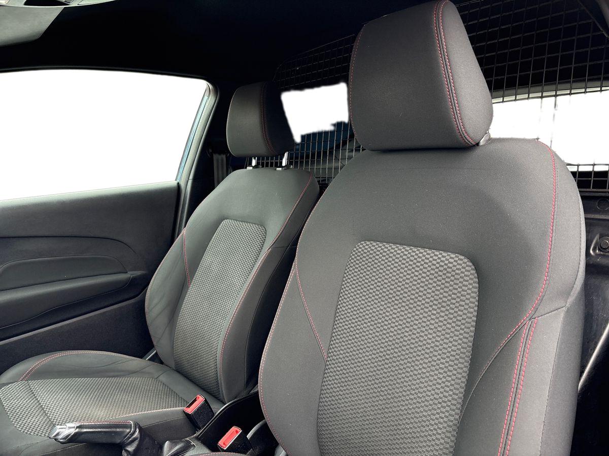 Used Ford Fiesta Van 2019 for sale - 76243420: Photo 10