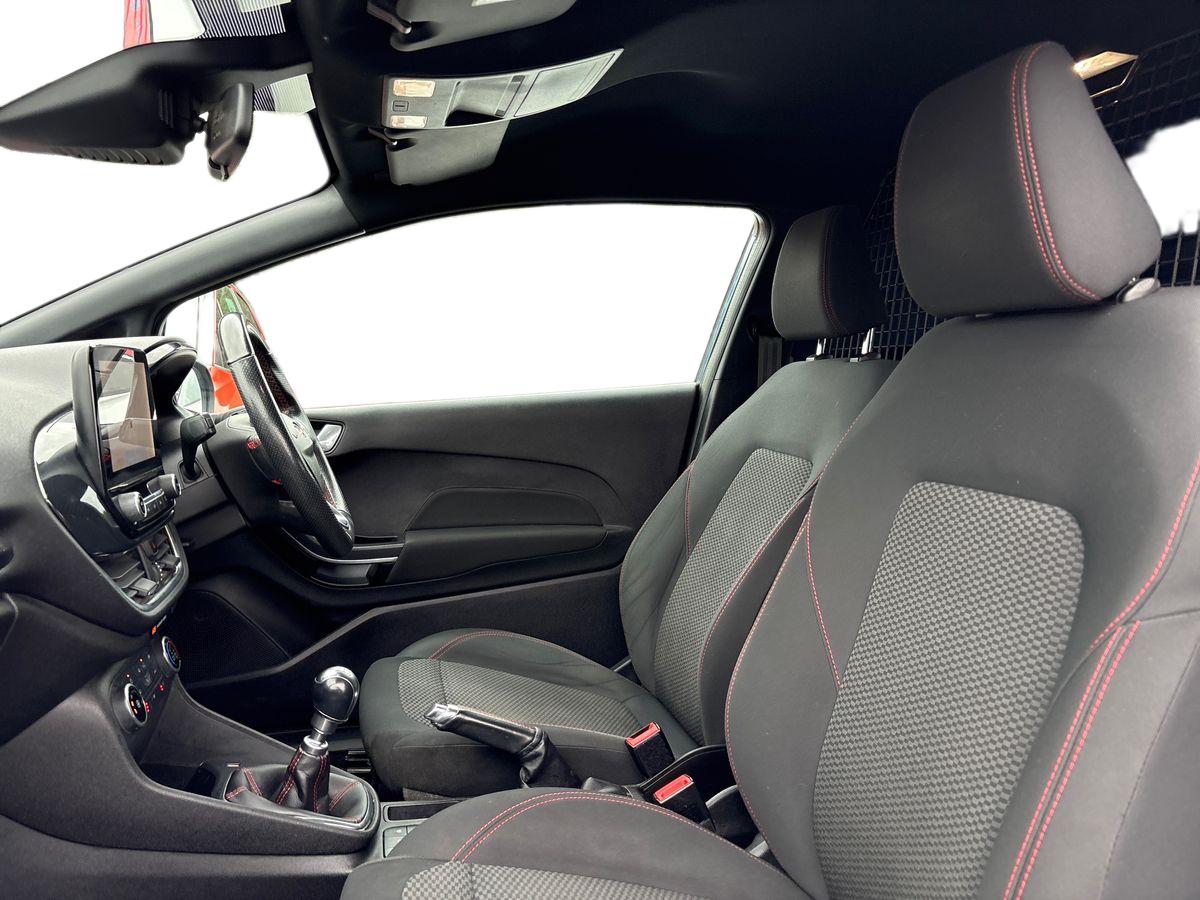 Used Ford Fiesta Van 2019 for sale - 76243420: Photo 9