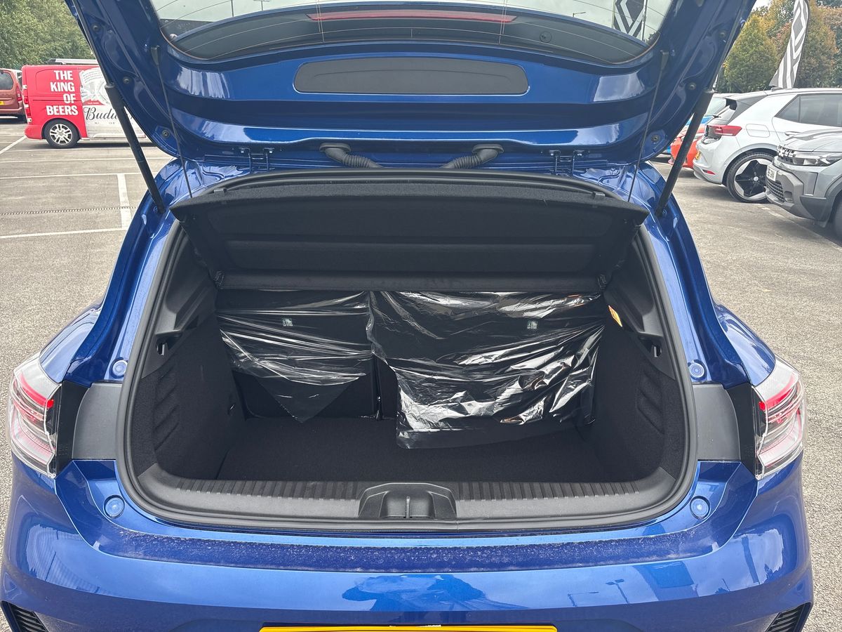 Used Renault Clio for sale - 76963087: Photo 12