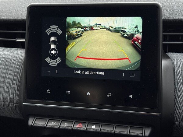 Used Renault Clio 2024 for sale - 75574714: Photo 25