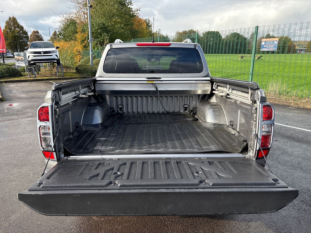 Used Nissan Navara 2020 for sale - 76373508: Photo 11