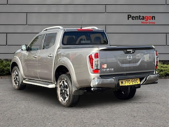Used Nissan Navara 2020 for sale - 76373508: Photo