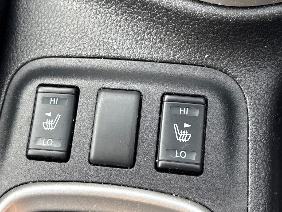 Used Nissan Navara 2020 for sale - 76373508: Photo 32