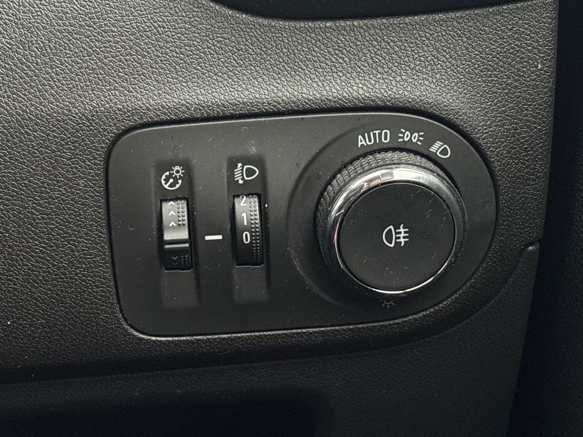 Used Vauxhall Crossland 2021 for sale - 76401537: Photo 28