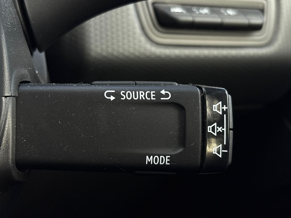 Used Renault Clio 2023 for sale - 76186091: Photo 24