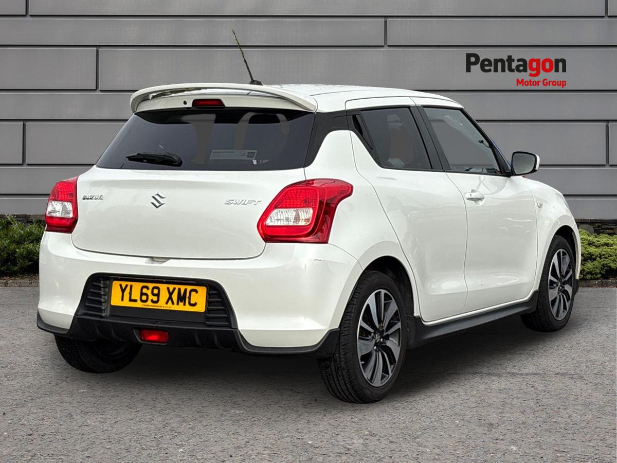 Used Suzuki Swift 2020 for sale - 76077031: Photo 4