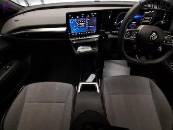 Used Renault Megane E Tech 2023 for sale - 78134713: Photo