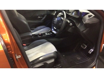 Used Peugeot E-2008 2021 for sale - 77370265: Photo