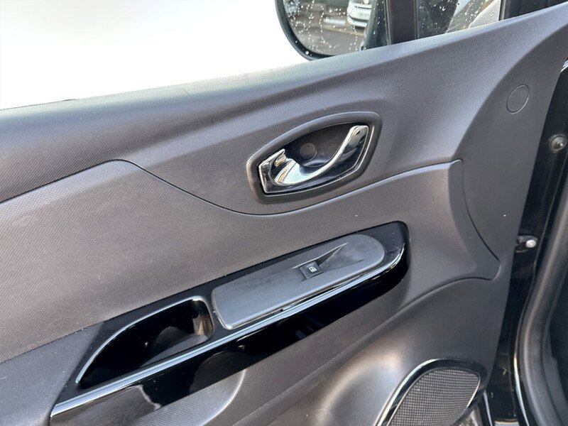 Used Renault Captur 2015 for sale - 76877289: Photo 12