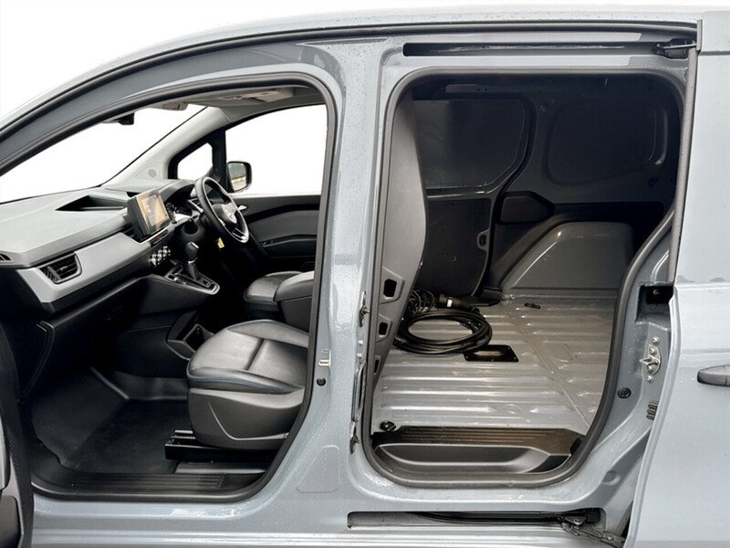 Used Nissan Other 2023 for sale - 77303234: Photo 13