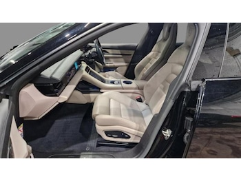 Used Porsche Taycan 2023 for sale - 77850816: Photo