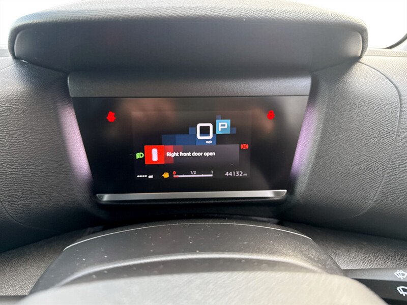 Used Citroen C4 2021 for sale - 76903787: Photo 11