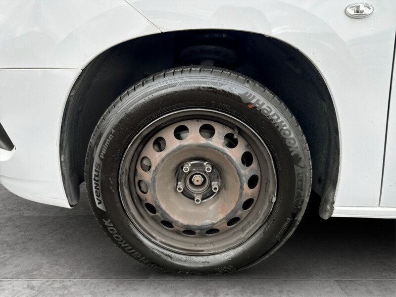 Vehicle 33