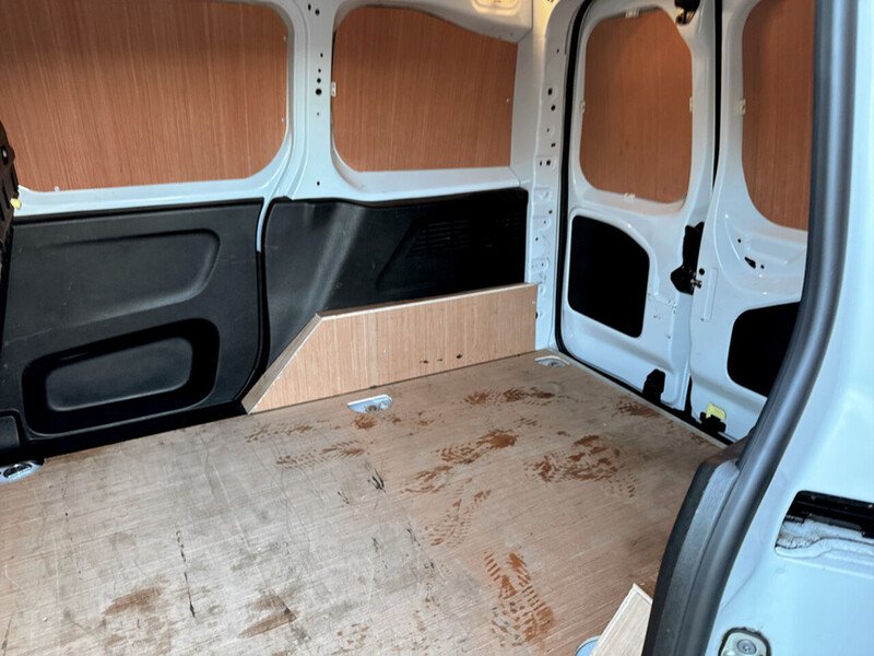 Used Peugeot Partner 2023 for sale - 76673053: Photo 26