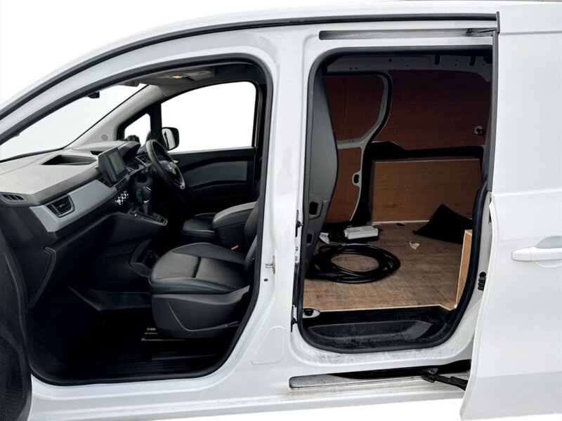 Used Nissan Other 2023 for sale - 77902528: Photo 17