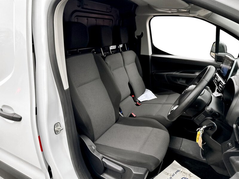 Used Toyota ProAce 2023 for sale - 77003352: Photo 32