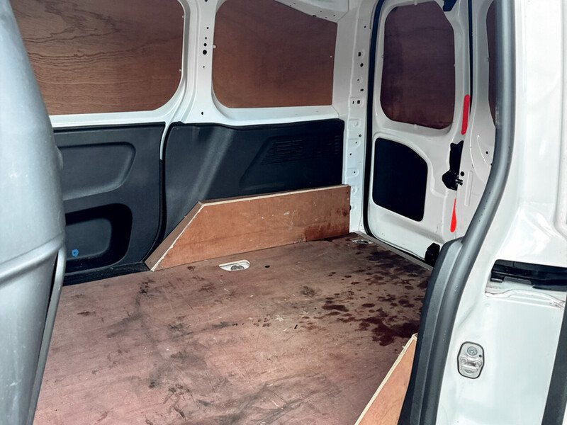 Used Peugeot Partner 2022 for sale - 78060125: Photo 11