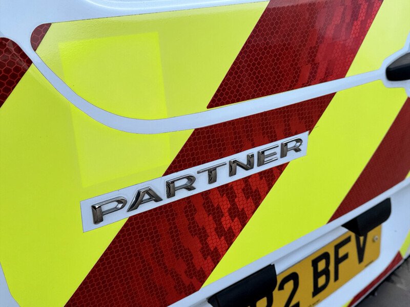 Used Peugeot Partner 2022 for sale - 78060125: Photo 32