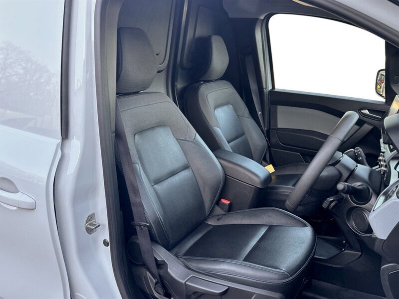 Used Nissan Other 2023 for sale - 77990161: Photo 21