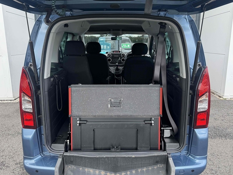 Vehicle 21