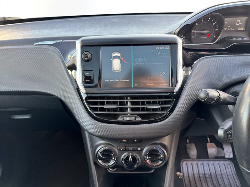 Used Peugeot 208 2018 for sale - 76643025: Photo 11