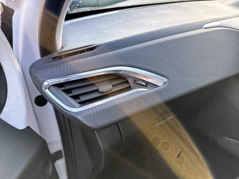 Used Peugeot 208 2018 for sale - 76643025: Photo 14